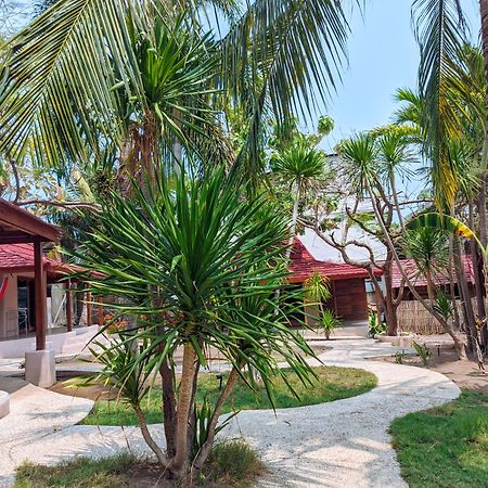 Jati Village, Party Hostel And Bungalows Gili Trawangan Exterior foto