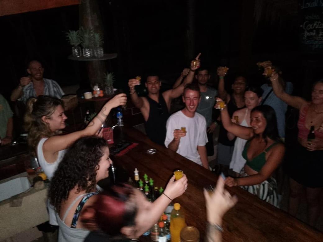Jati Village, Party Hostel And Bungalows Gili Trawangan Exterior foto