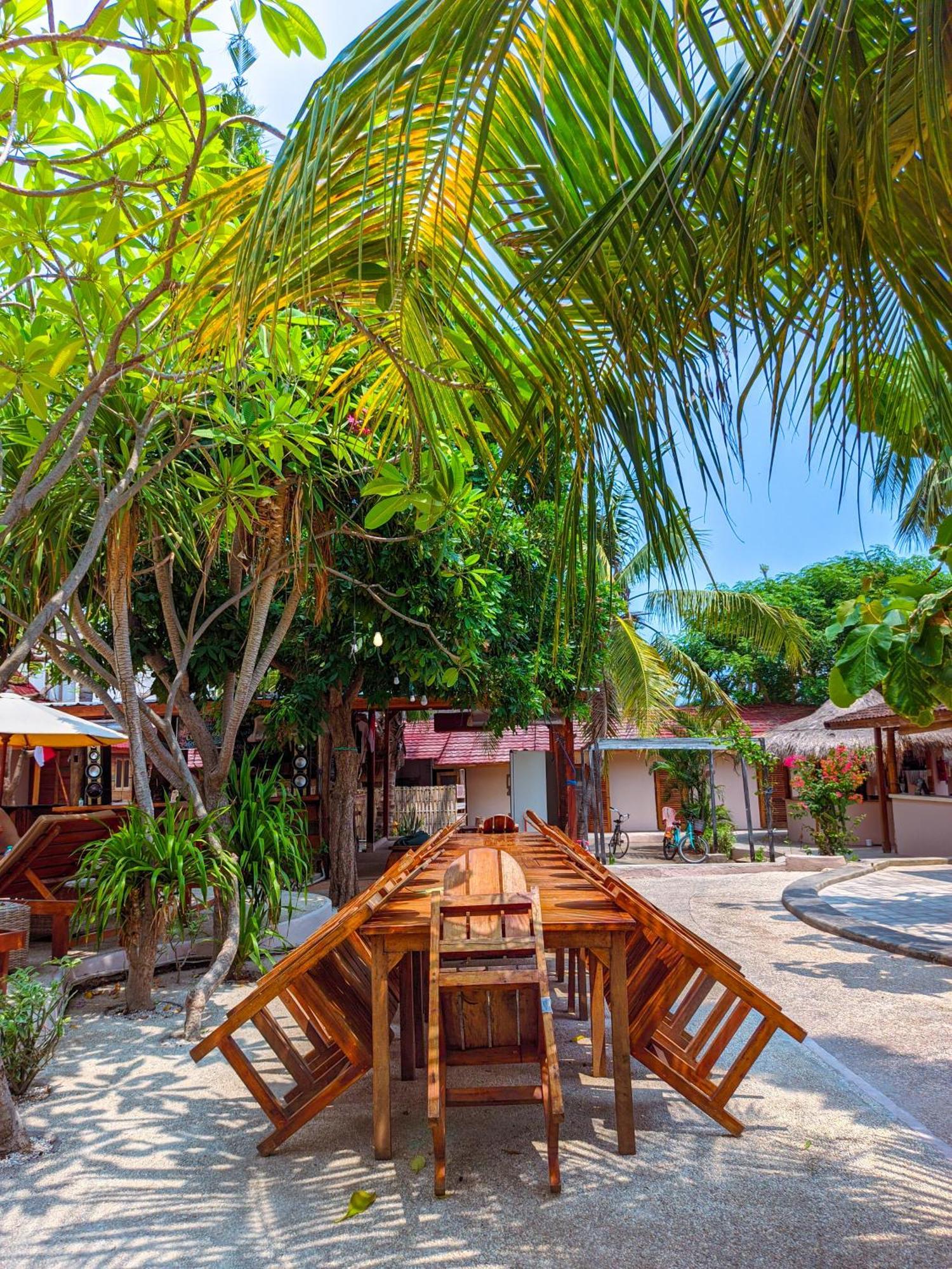 Jati Village, Party Hostel And Bungalows Gili Trawangan Exterior foto