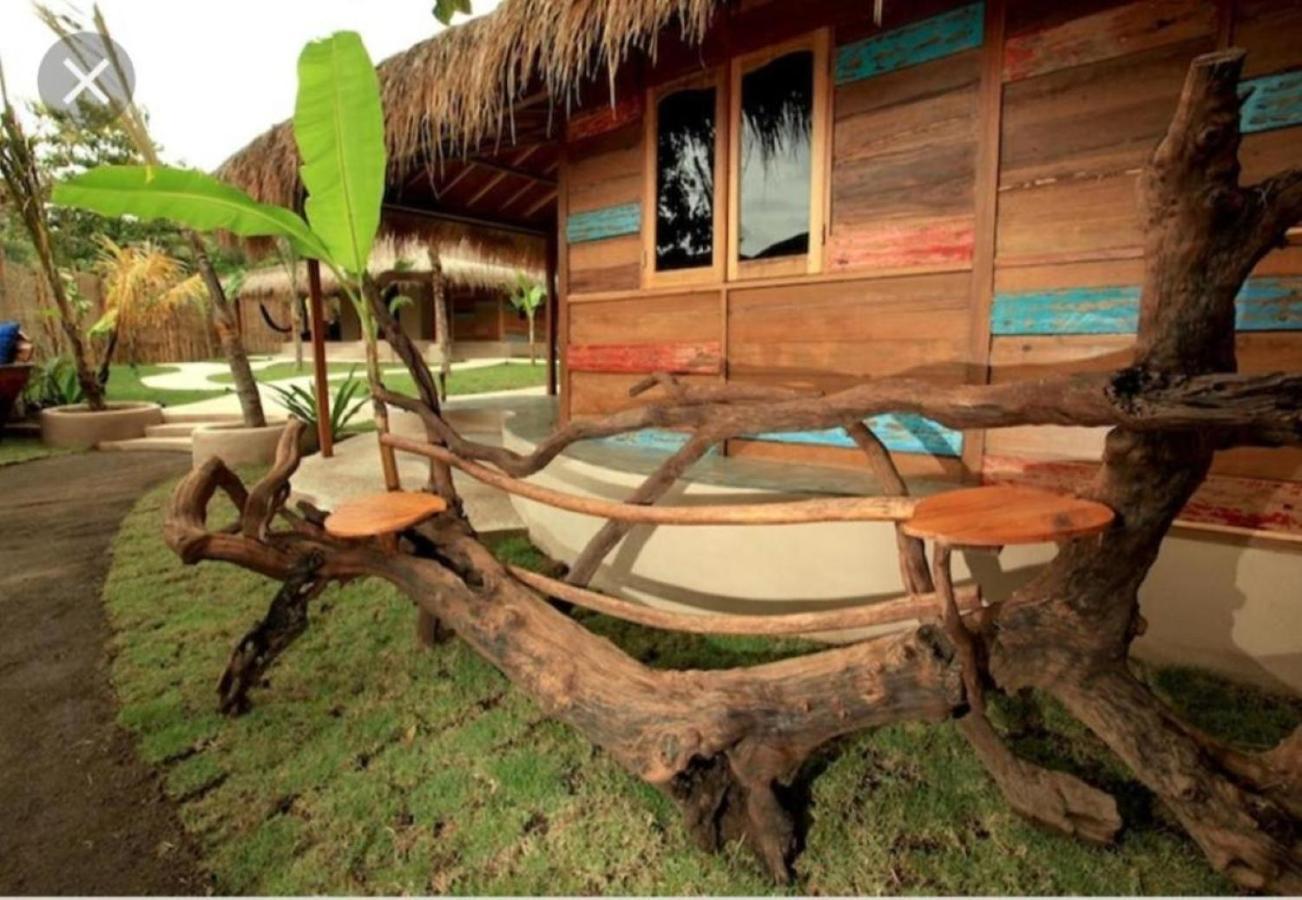 Jati Village, Party Hostel And Bungalows Gili Trawangan Exterior foto