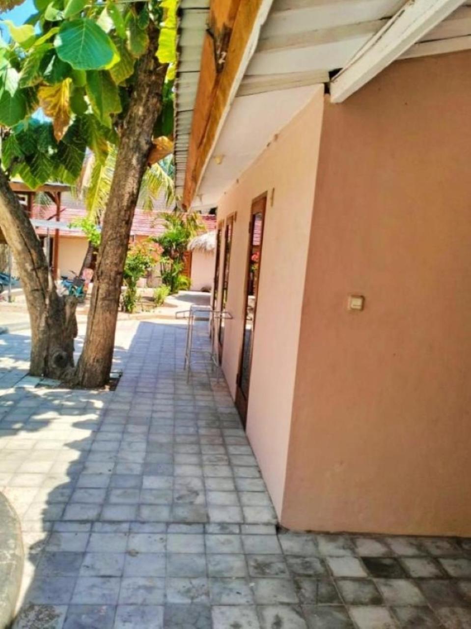 Jati Village, Party Hostel And Bungalows Gili Trawangan Exterior foto