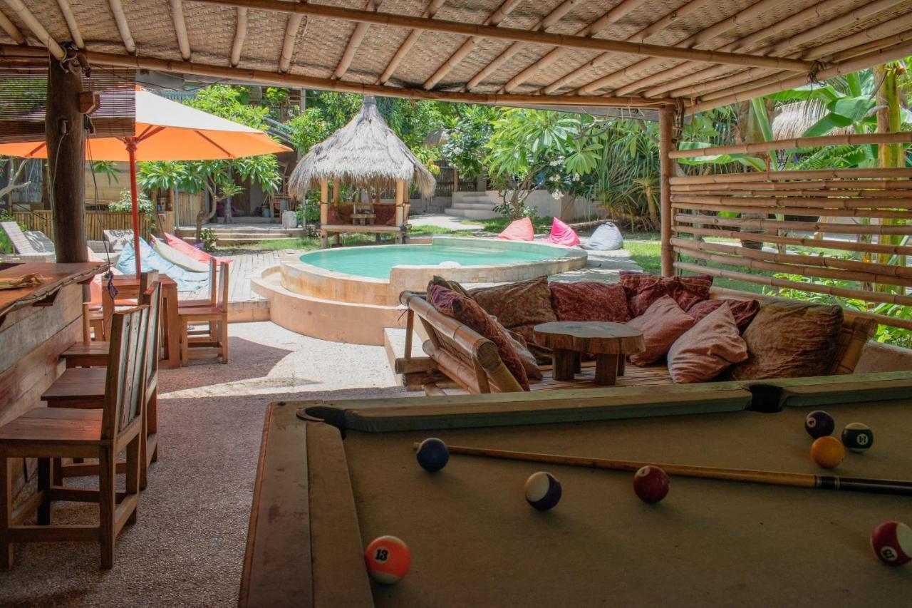 Jati Village, Party Hostel And Bungalows Gili Trawangan Exterior foto