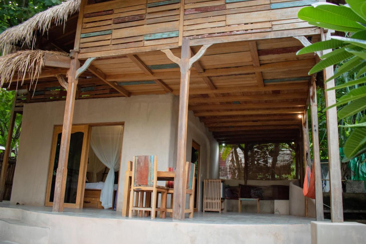 Jati Village, Party Hostel And Bungalows Gili Trawangan Exterior foto