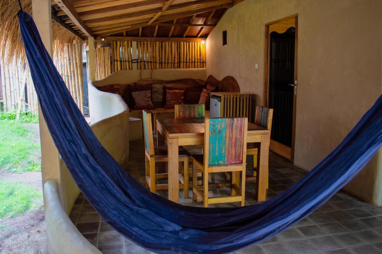 Jati Village, Party Hostel And Bungalows Gili Trawangan Exterior foto